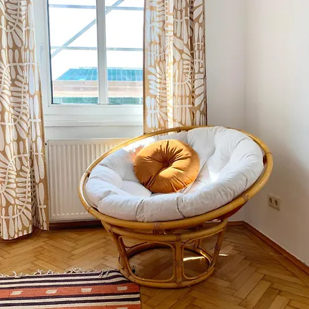 Bamboo City Apartment : A Cozy Family Haven In Vienna'S 9Th District Exterior photo